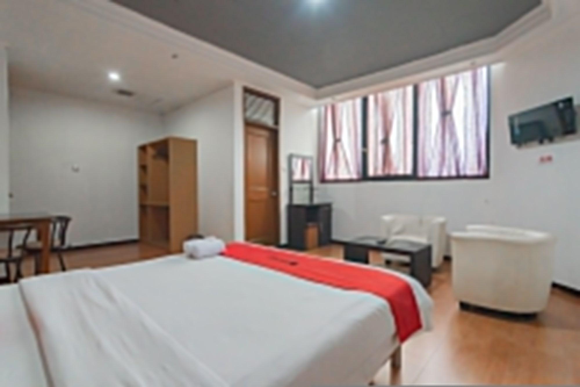 RedDoorz Plus @ Sukamulya Pasteur 2 Bandung Bagian luar foto