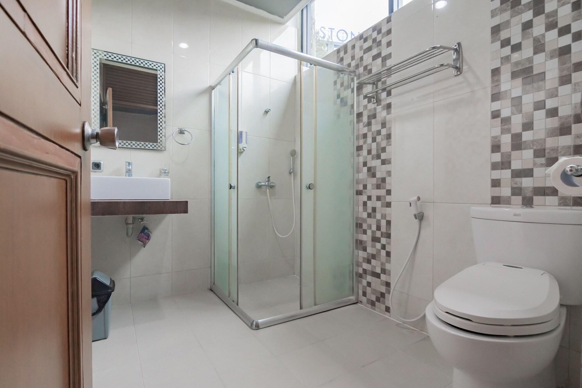 RedDoorz Plus @ Sukamulya Pasteur 2 Bandung Bagian luar foto