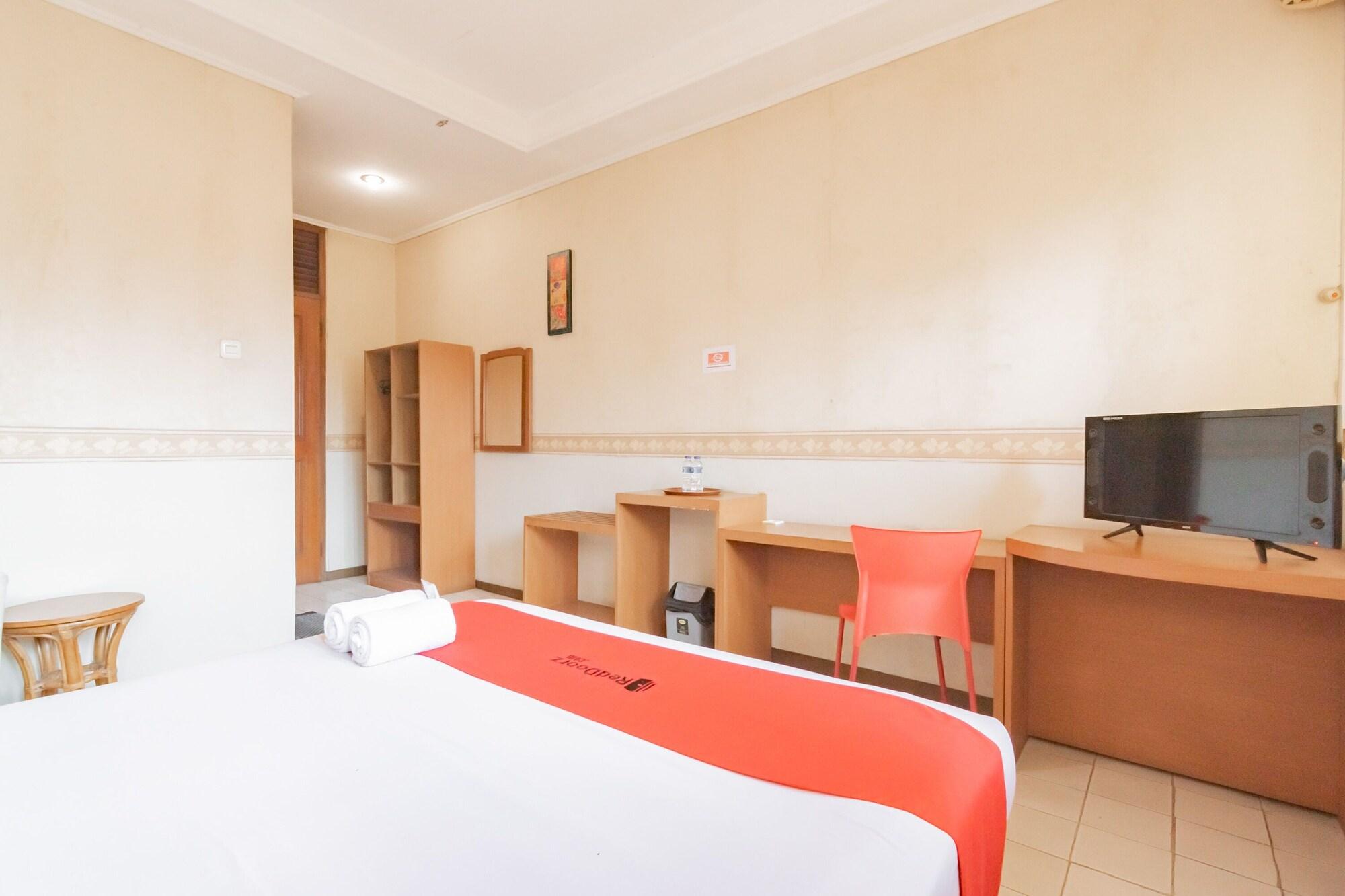 RedDoorz Plus @ Sukamulya Pasteur 2 Bandung Bagian luar foto