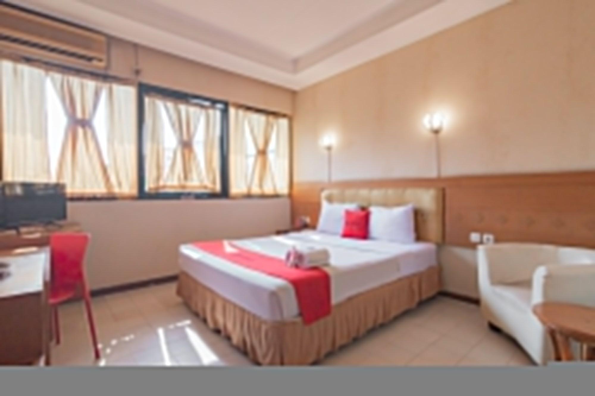 RedDoorz Plus @ Sukamulya Pasteur 2 Bandung Bagian luar foto