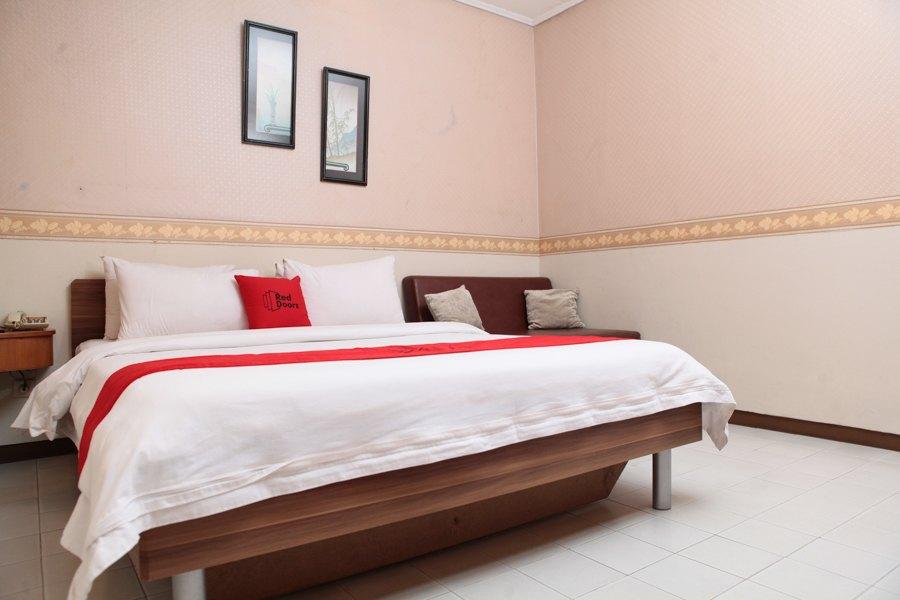 RedDoorz Plus @ Sukamulya Pasteur 2 Bandung Bagian luar foto