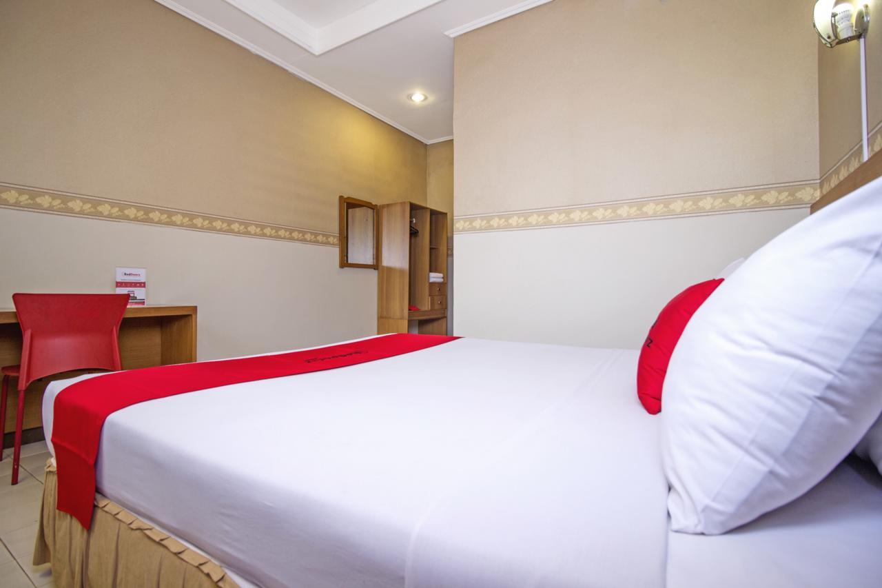 RedDoorz Plus @ Sukamulya Pasteur 2 Bandung Bagian luar foto