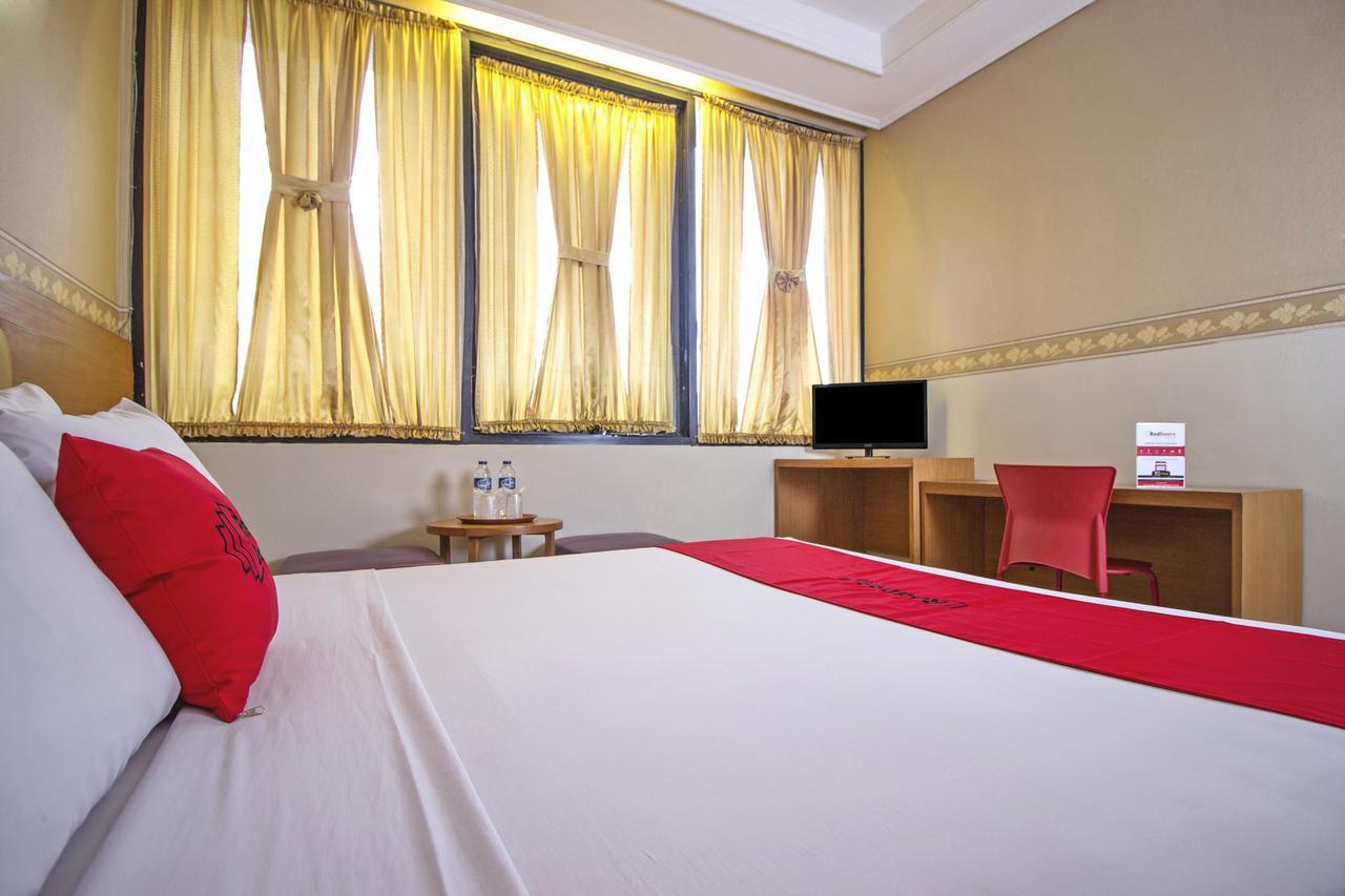 RedDoorz Plus @ Sukamulya Pasteur 2 Bandung Bagian luar foto