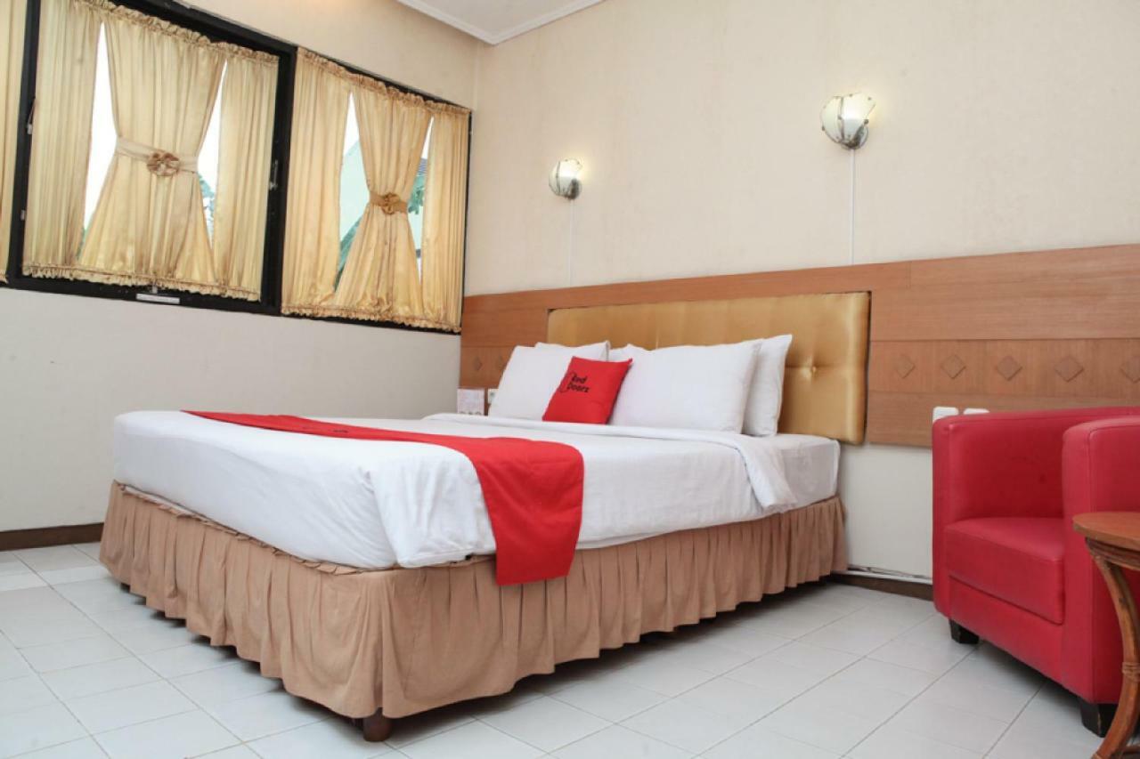 RedDoorz Plus @ Sukamulya Pasteur 2 Bandung Bagian luar foto