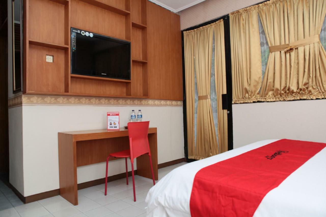 RedDoorz Plus @ Sukamulya Pasteur 2 Bandung Bagian luar foto